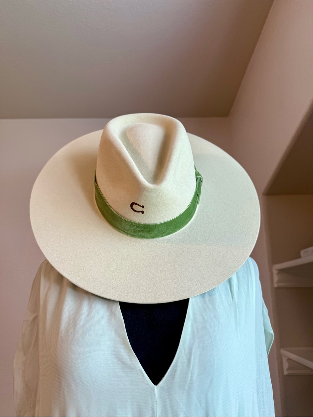 Charlie 1 Horse Ivory Shiloh Pinch Front Fashion Cowgirl Hat 7/38